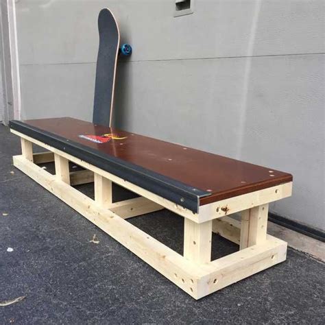 skateboard grind box